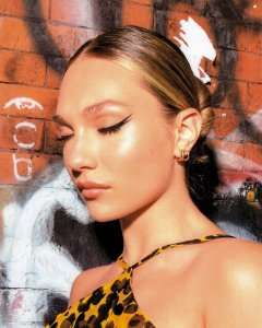 6_like a thief in the night Maddie Ziegler .jpg