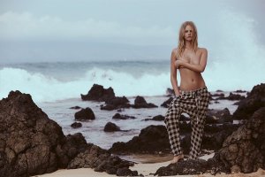 Marloes Horst Sexy & Topless 9.jpg