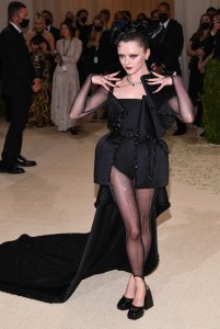 19_Maisie Williams MetGala.jpg