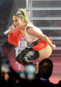 Jennifer Lopez Sexy 58.jpg