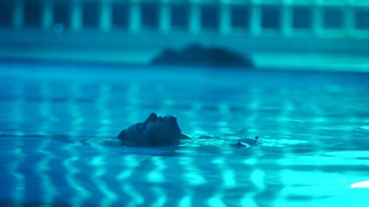 Kathryn Hahn - Mrs Fletcher S01E02 HDTV 1080p.mp4_snapshot_00.38.932.jpg