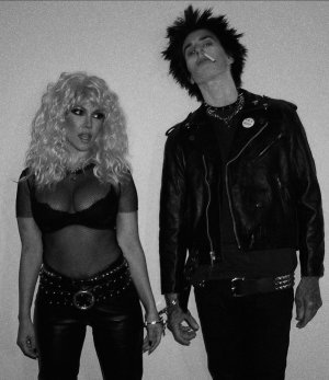 5_Kourtney Kardashian.jpg