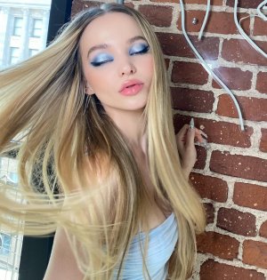 3_Dove Cameron.jpg