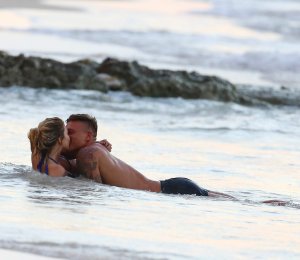 Olivia Buckland Sexy 5.jpg