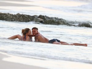 Olivia Buckland Sexy 14.jpg