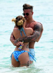 Olivia Buckland Sexy 2.jpg