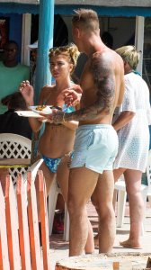 Olivia Buckland Sexy 13.jpg