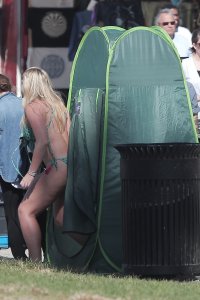 Iskra Lawrence Sexy 1.jpg