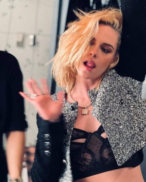 8_Kristen Stewart 2021 .jpg