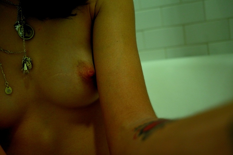 Carly Foulkes Naked (17 Photos)