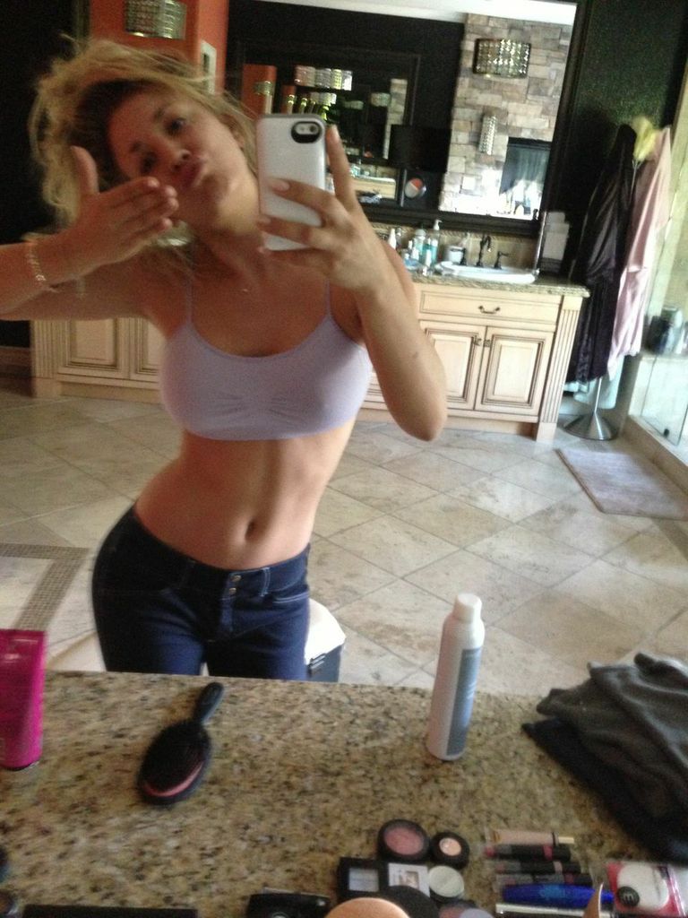 Kaley cuoco fapping
