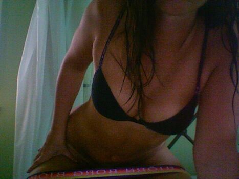 Nina Stavris Nude Leaks Photo 33
