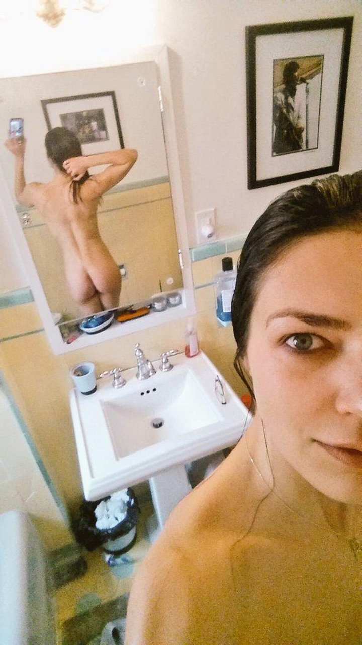 Adrianne curry nude pictures