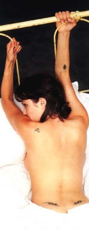 Angelina Jolie Naked (42 Photos)