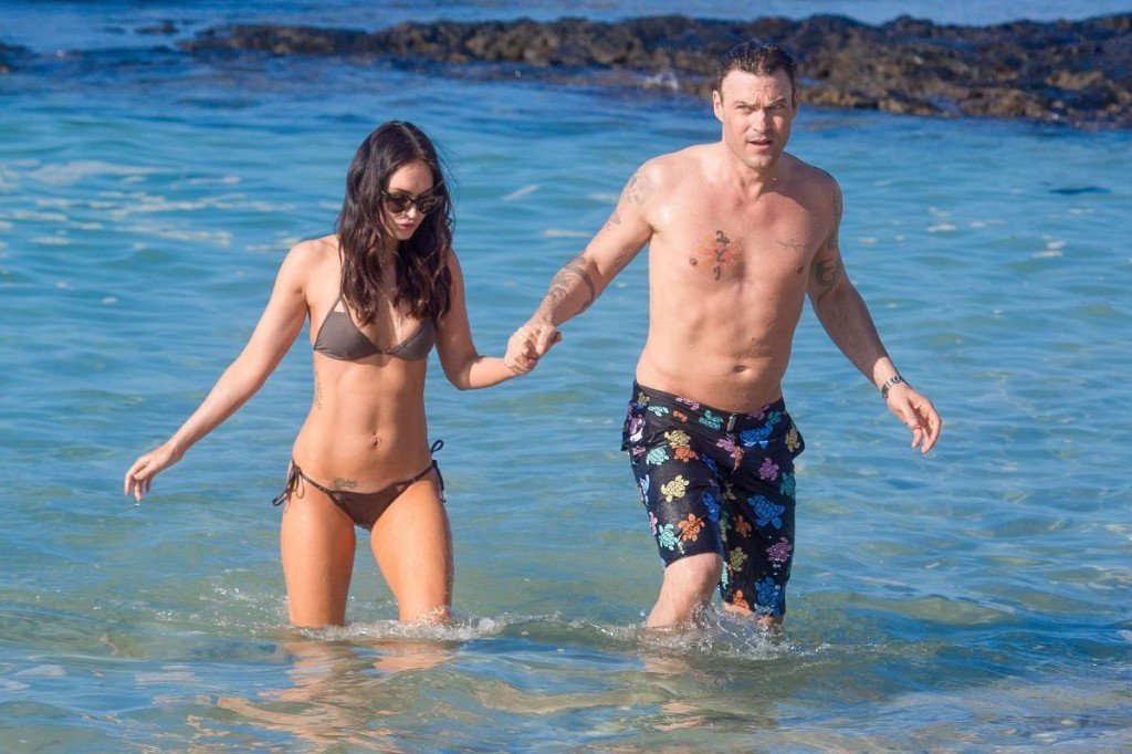 Megan Fox Cameltoe ในชุดบิกินี่ 40