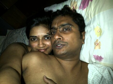 Vasundhara Kashyap Nude Leaks Photo 14