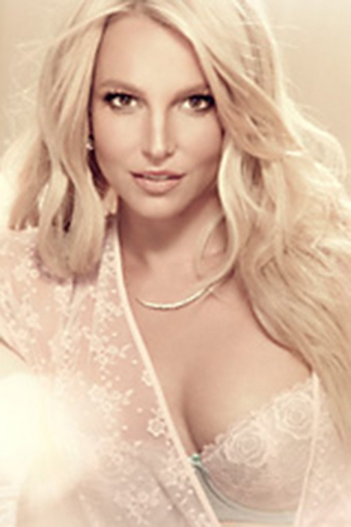 Britney Spears in Lingerie (11 New Photos)