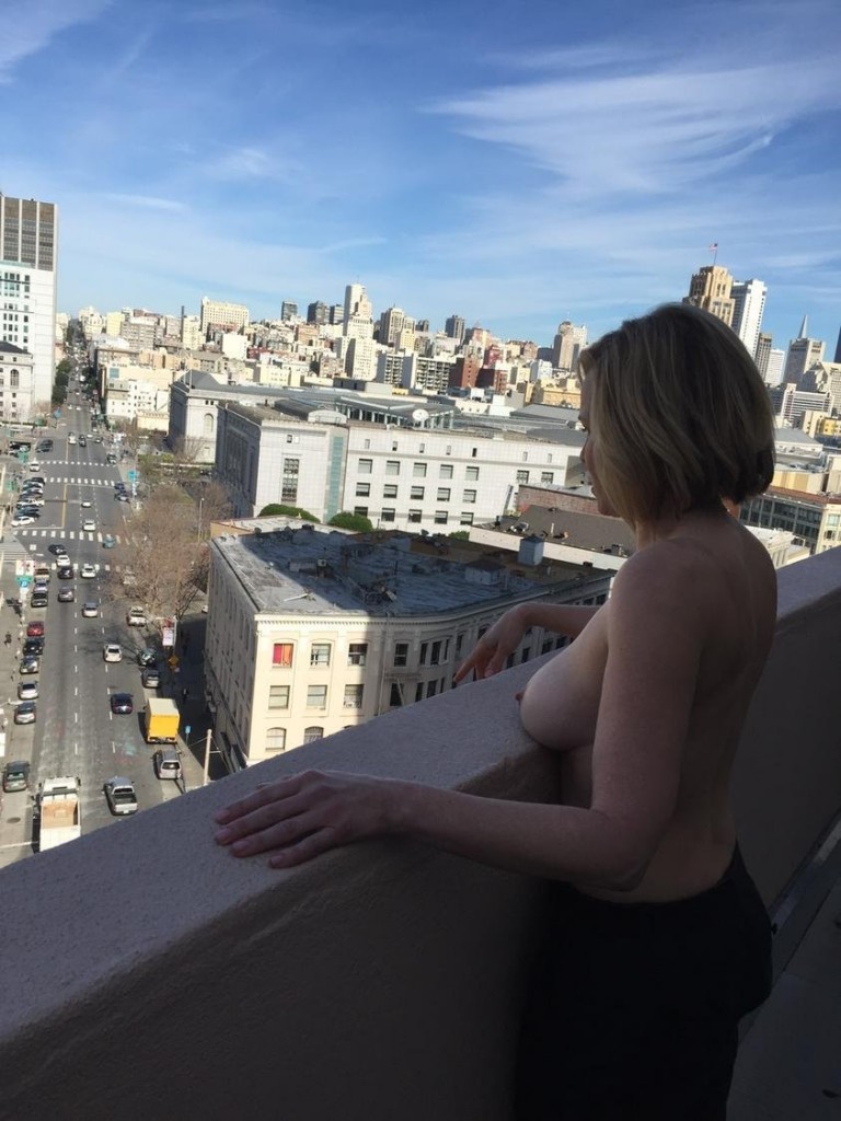 Chelsea Handler Naked (9 Photos)