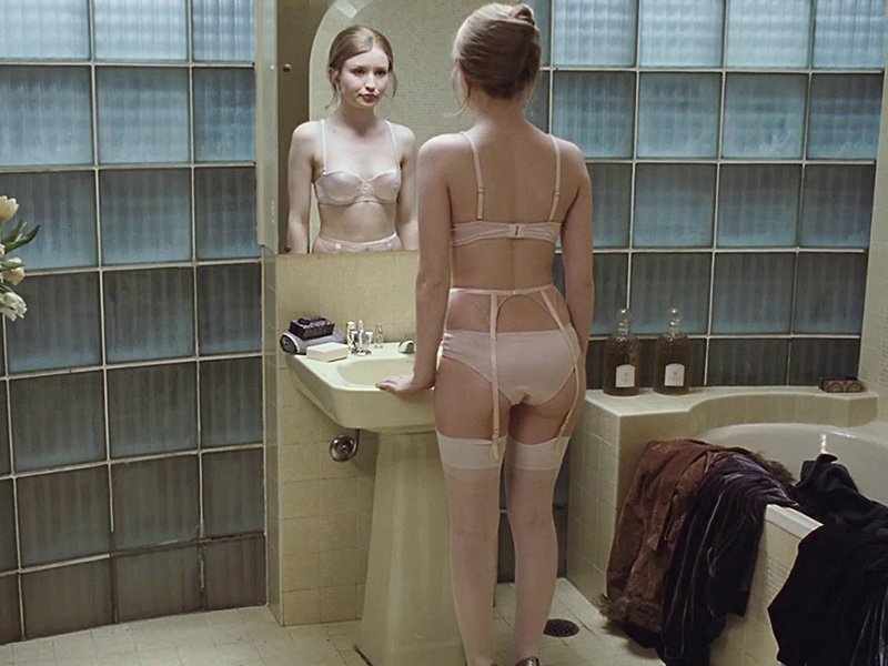 Emily browning nudes