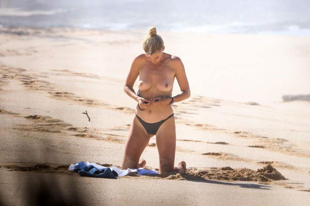 Kelly Rohrbach Nude &amp; Sexy Photo Collection (90 Photos + Videos)