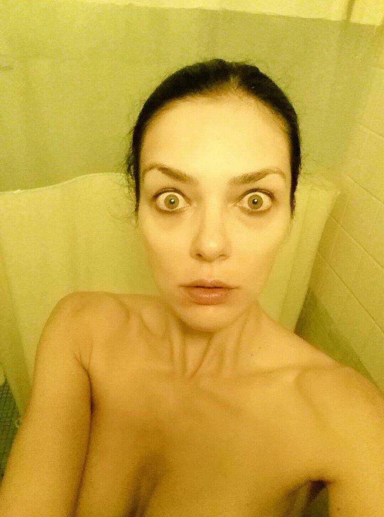 Adrianne Curry Naked Selfies (9 Photos)