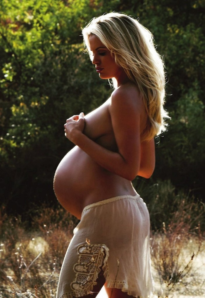 Chelsea Salmon Topless Pregnant (6 Photos)