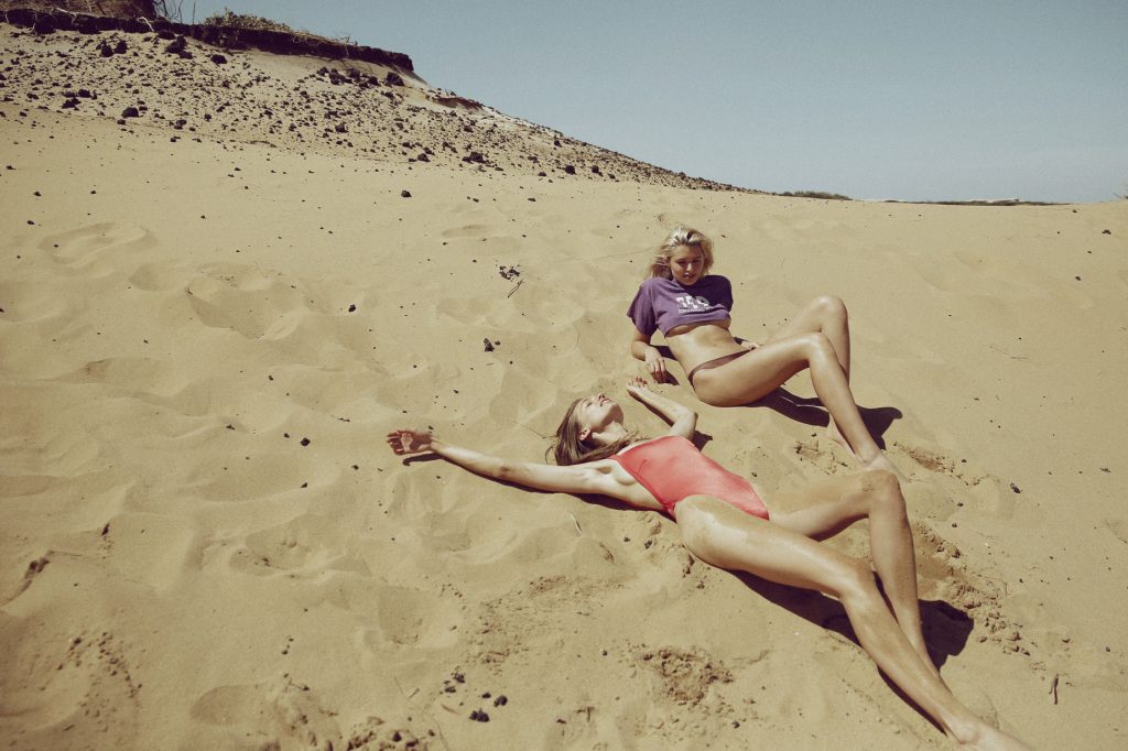 Jana Kruger &amp; Lola McDonnell Topless (13 Photos)