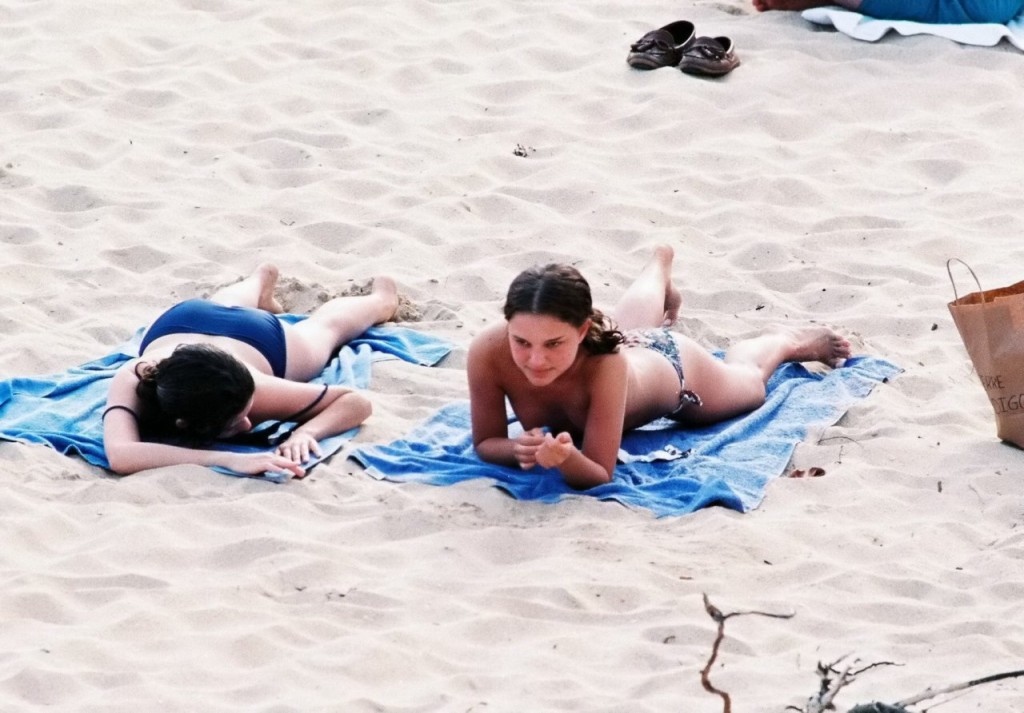 Natalie Portman Topless (10 Photos)