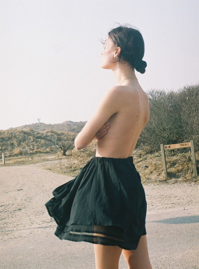 Naomi Nijboer Topless (15 Photos)