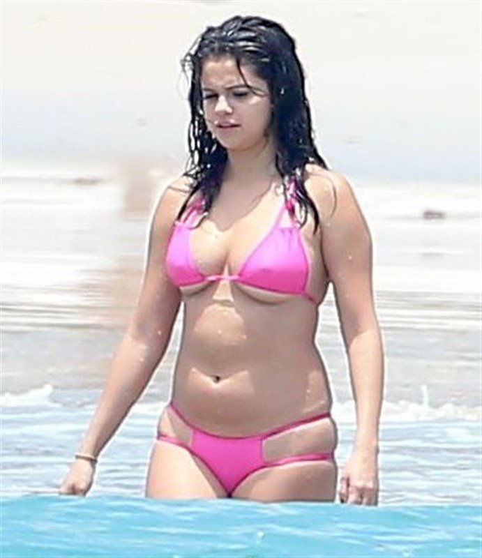 Selena Gomez in Bikini (18 Photos)