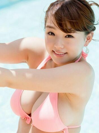 Ai Shinozaki in Bikini (18 Photos)