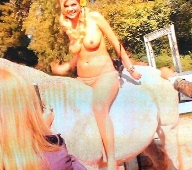Kate Upton Topless 1 Photo Thefappening 