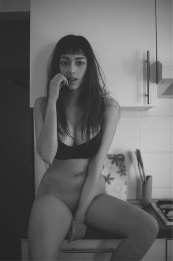 Valerie Knox / valerieknox26 Nude Leaks Photo 35