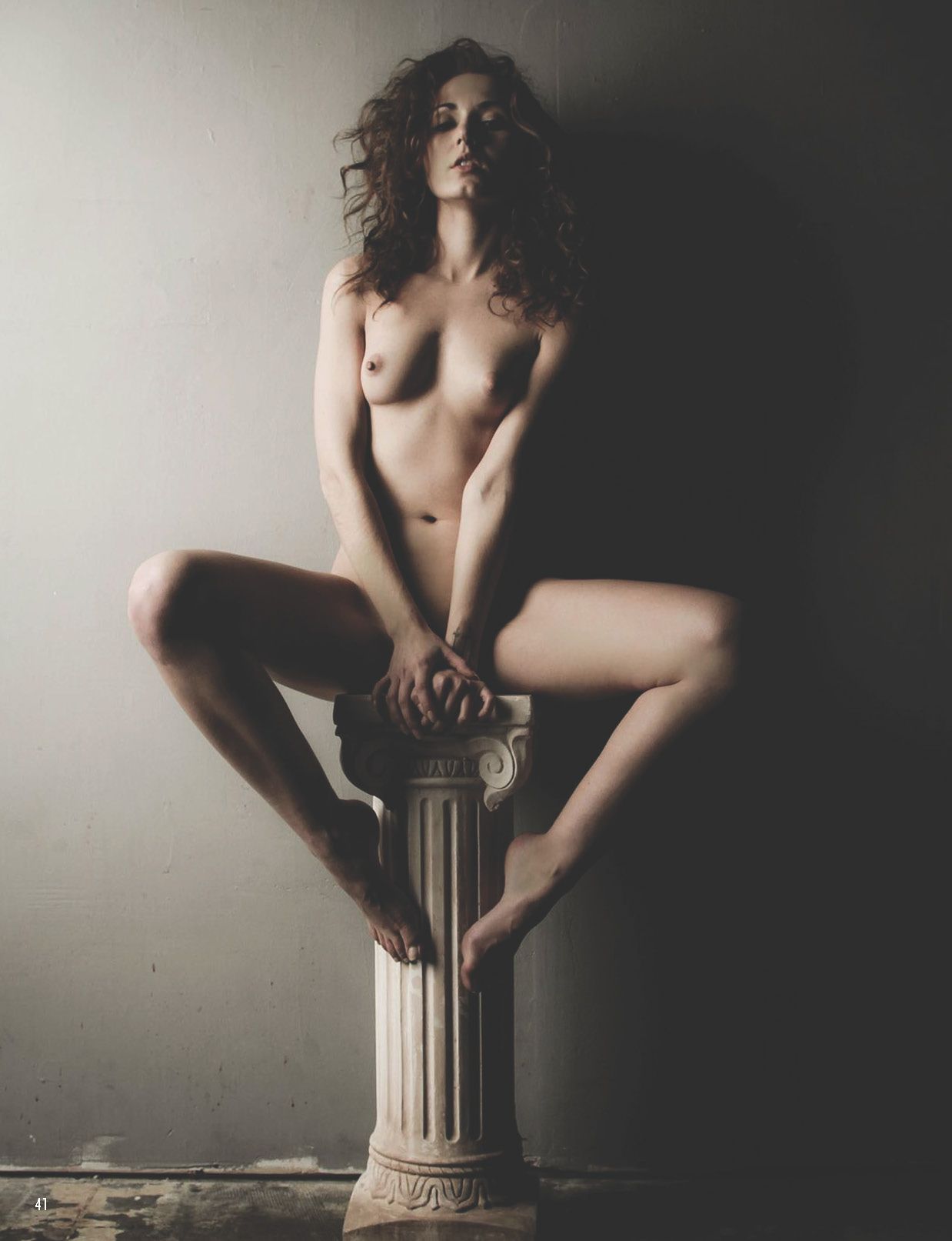 Zoe West Naked (6 Photos)