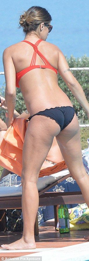 Elisabetta Canalis in Bikini (21 Photos)