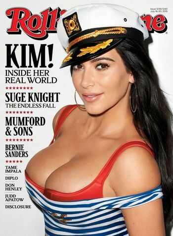Kim Kardashian Cleavage (1 Photo)