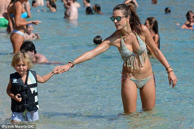 Alessandra Ambrosio in a Bikini (29 Photos)
