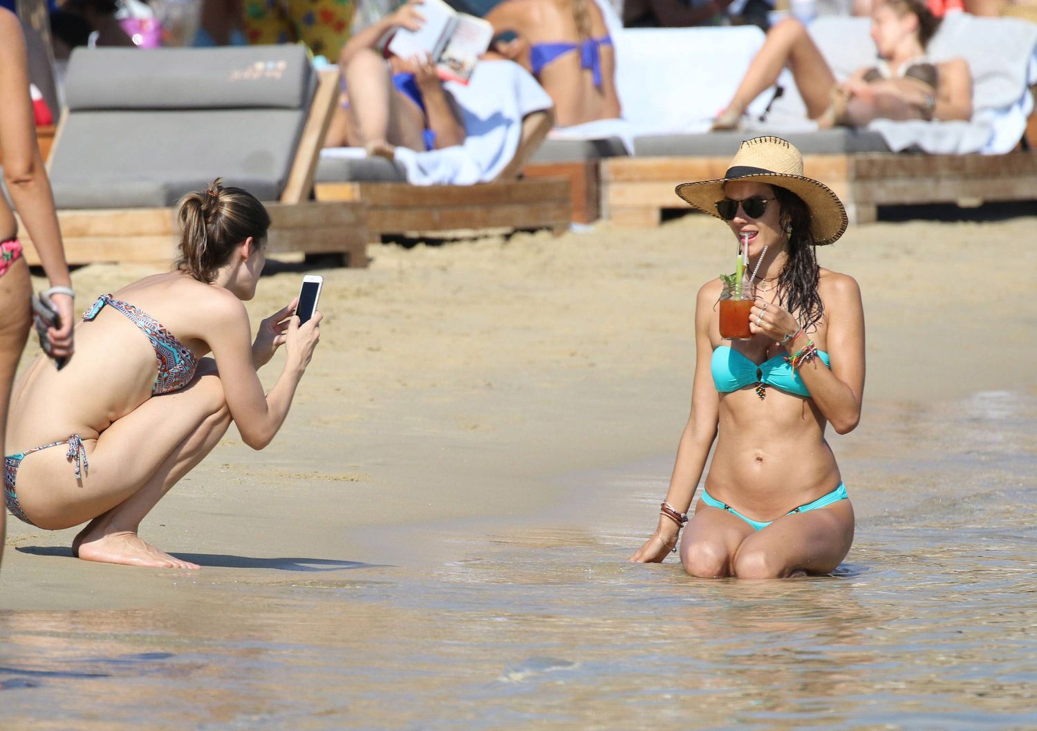 Alessandra Ambrosio in a Bikini (27 Photos)