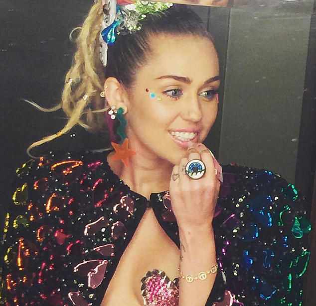 Miley Cyrus in Pasties (8 Photos)