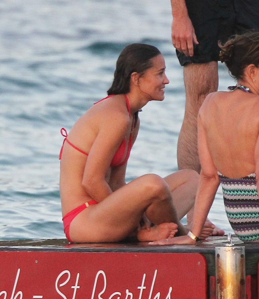 Pippa Middleton in a Bikini (50 Photos)