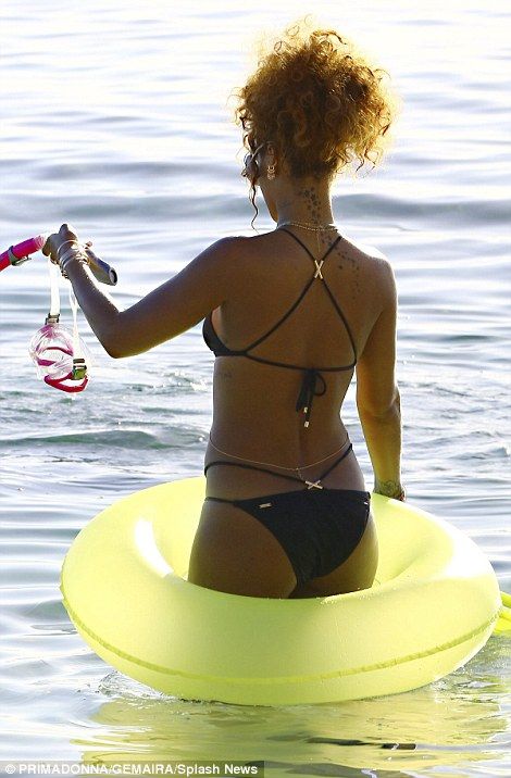 Rihanna in a Bikini (30 Photos)