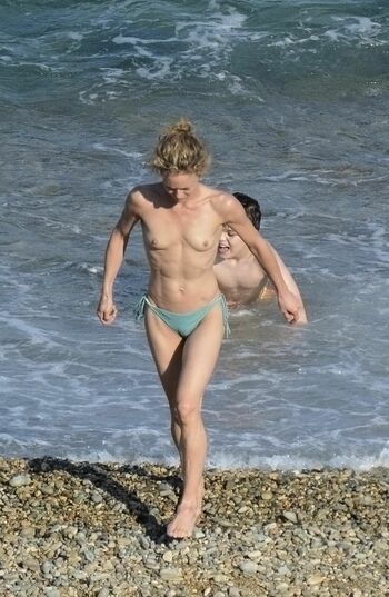 Vanessa Paradis / vanessa.paradis Nude Leaks Photo 6