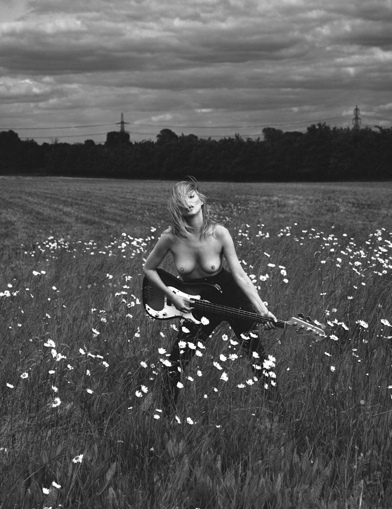 Kate Moss Sexy &amp; Topless (15 Photos)