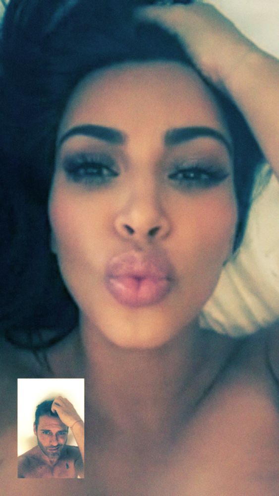 Kim Kardashian Sexy (4 New Photos)