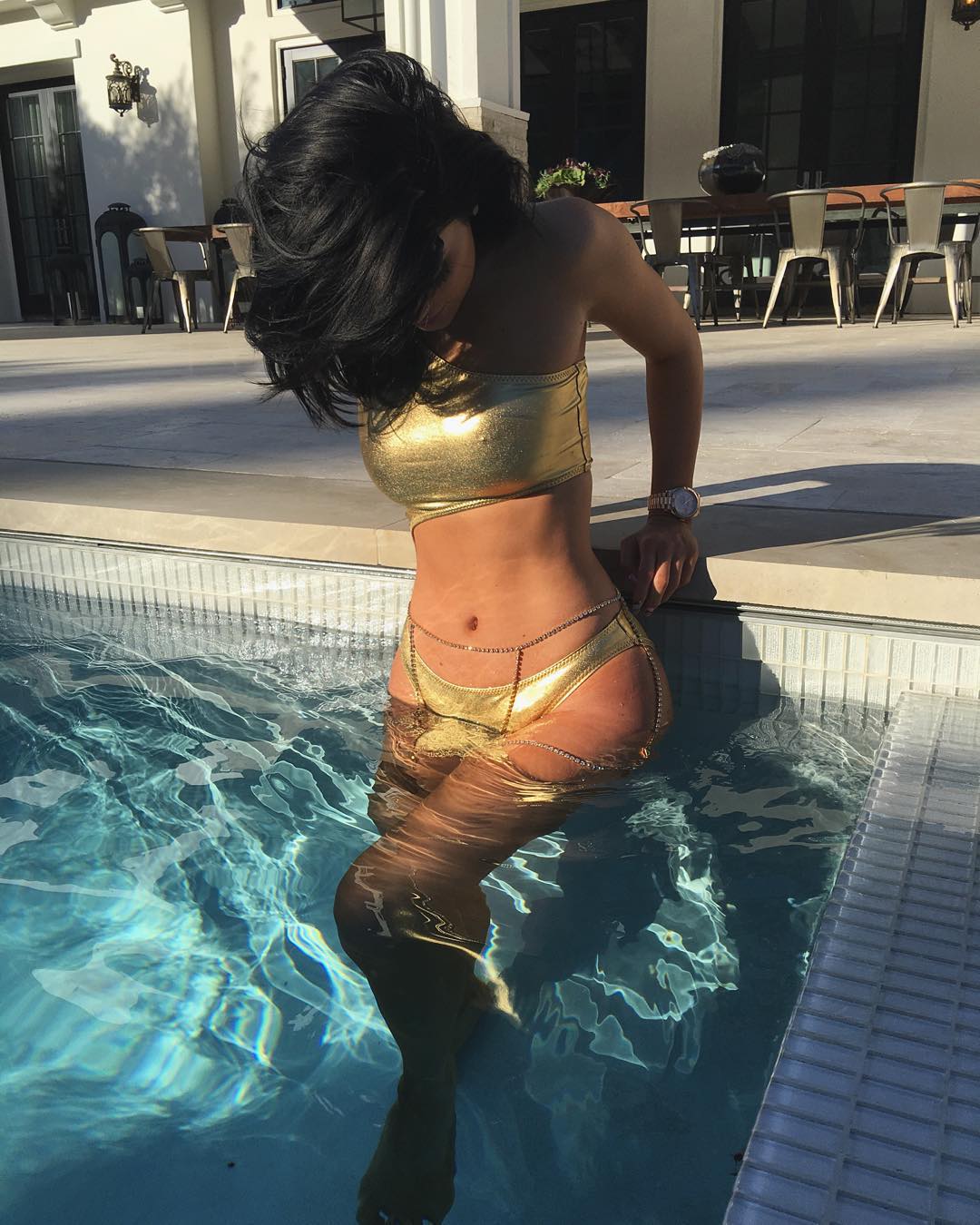 Kylie Jenner in a Bikini (3 Photos)