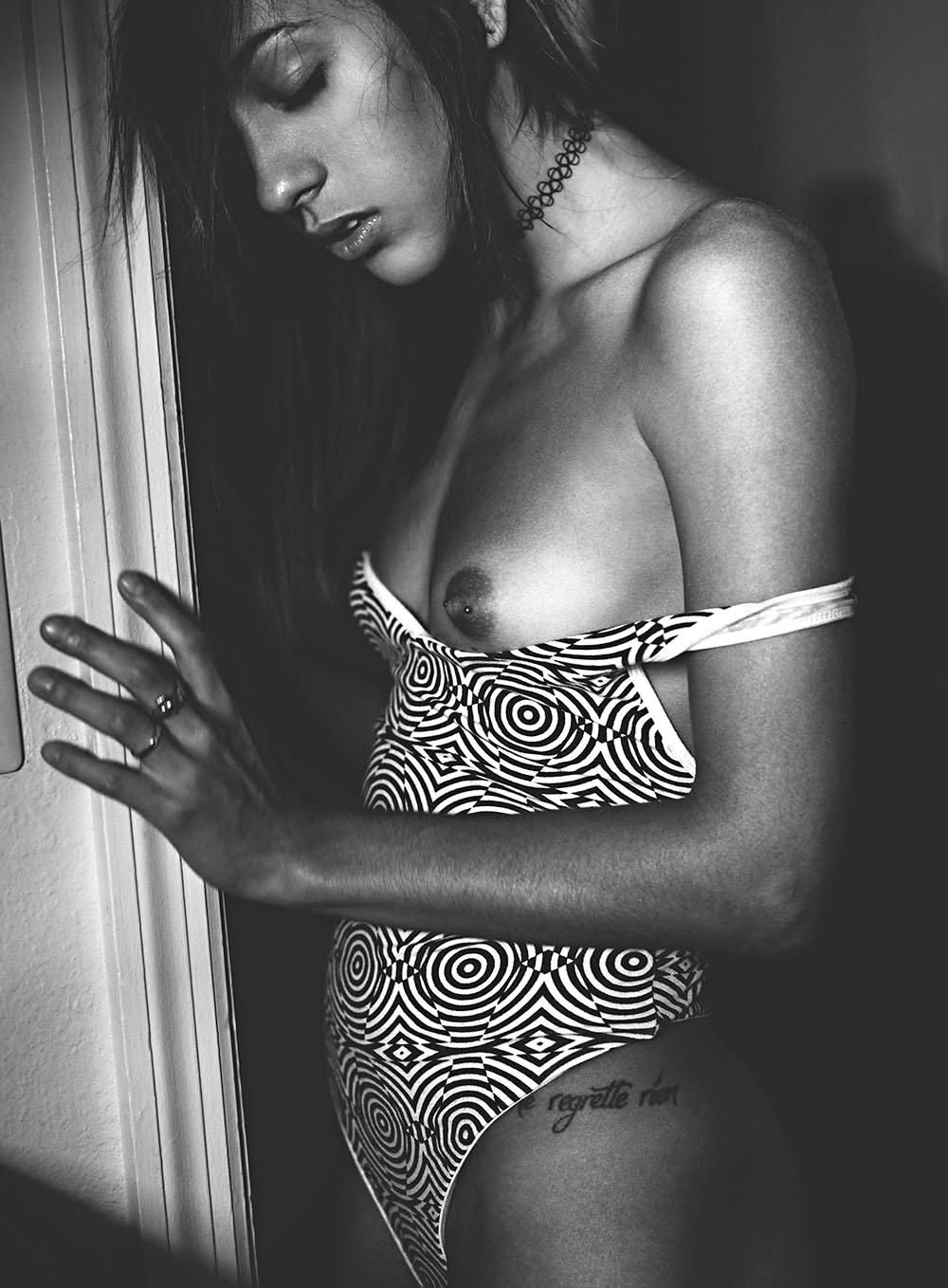 Mimi Gutierrez Topless (12 Photos)