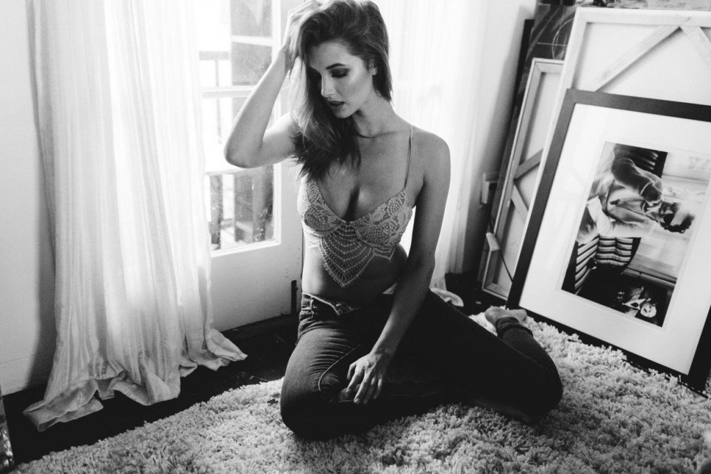 Alyssa Arce Sexy &amp; Topless (38 Photos)