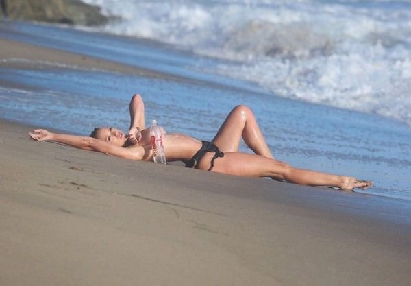 Ava Lange Sexy &amp; Topless (39 Photos)