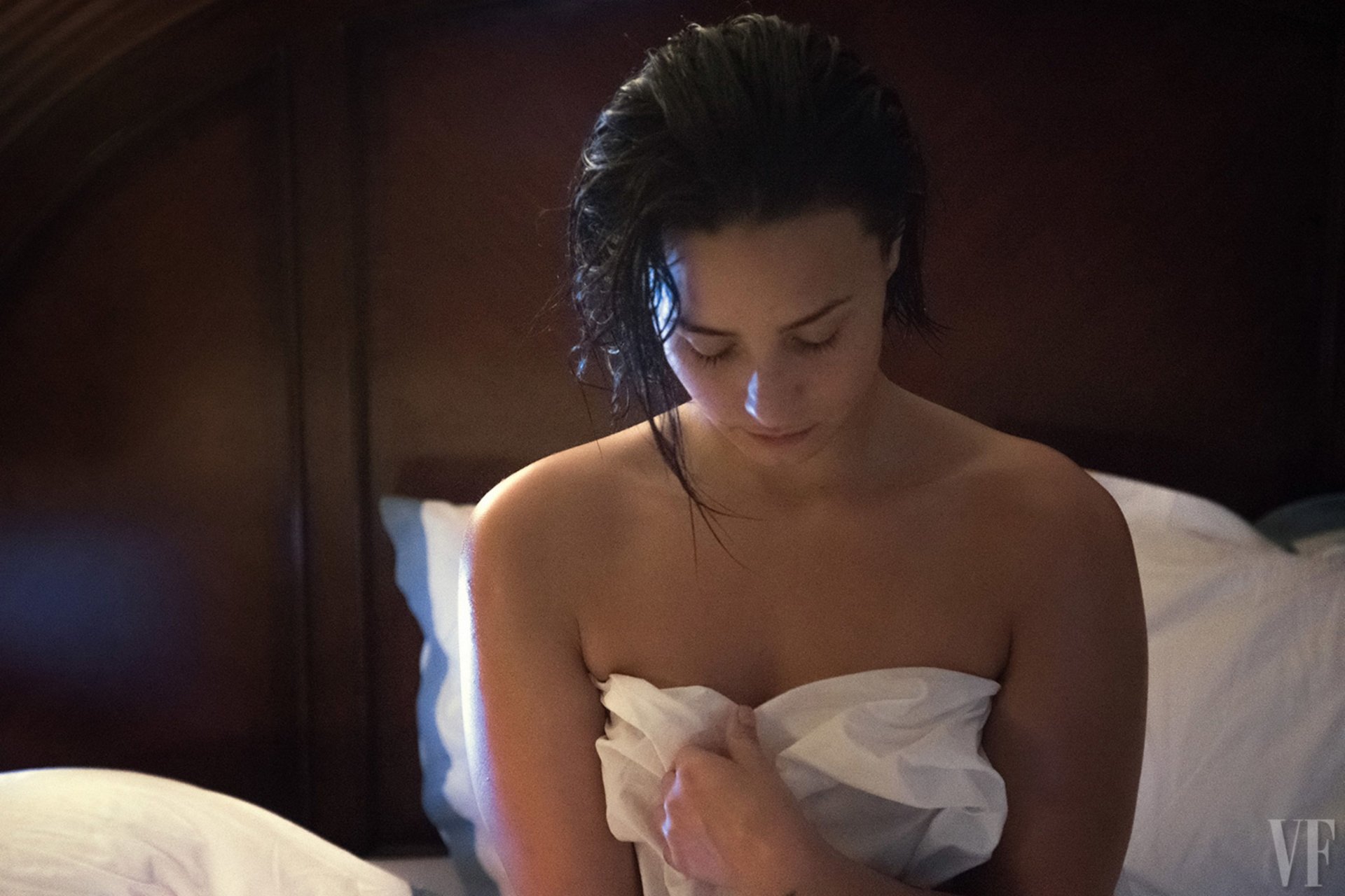 Demi Lovato Nude  (9 Photos)