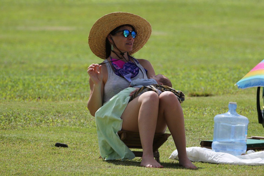 Evangeline Lilly in a Bikini (14 Photos)